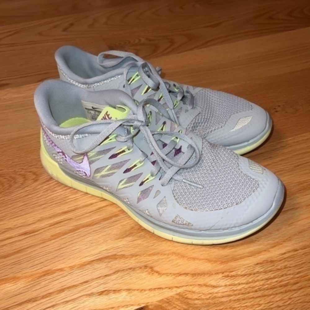 Nike free 5.0 light grey with purple and lime green accents 8.5
